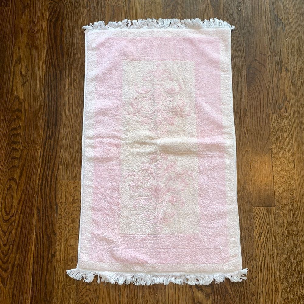 Vintage 60s Fieldcrest Imperial Collection pink cotton small bath towel